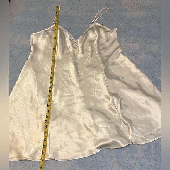 Delicates White Chemise - Picture 3 of 6